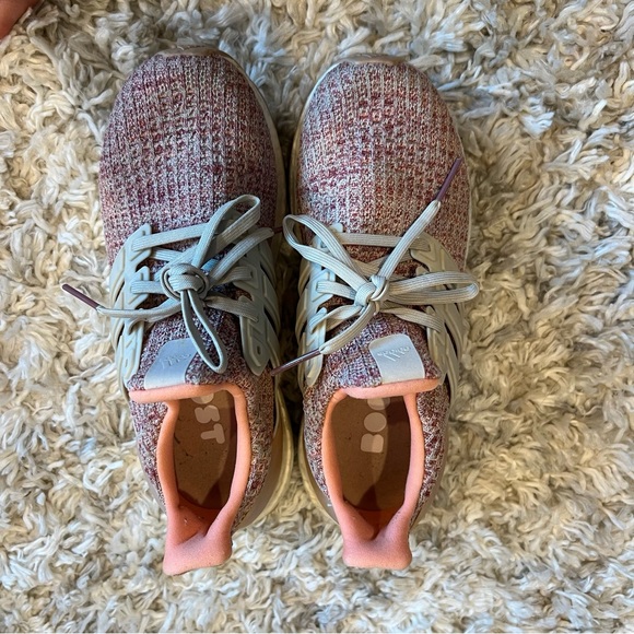 Adidas Ultra Boosts - Picture 7 of 9